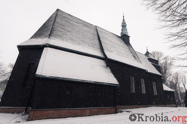 Kościół w Domachowie zimą