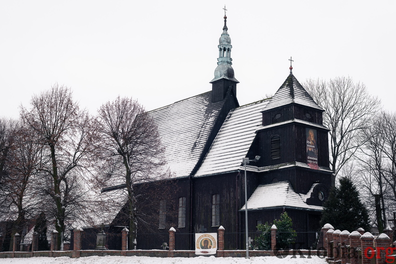 Kościół w Domachowie zimą